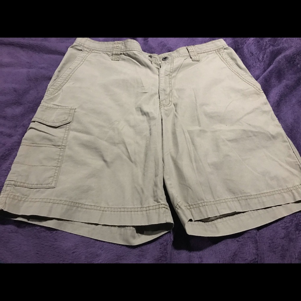 Columbia shorts size 36
